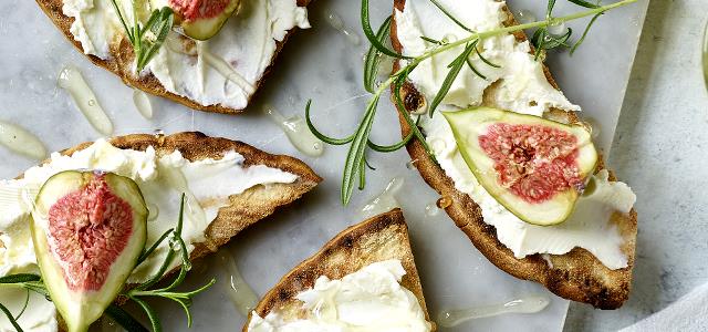 Cream Cheese Crostini